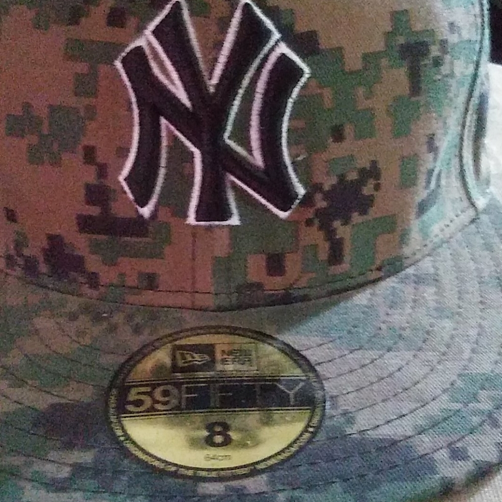 Hat - Picture 2 of 4